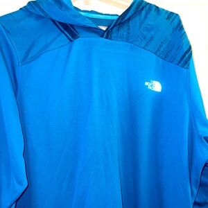The North Face men’s size XLarge new with tags long sleeve